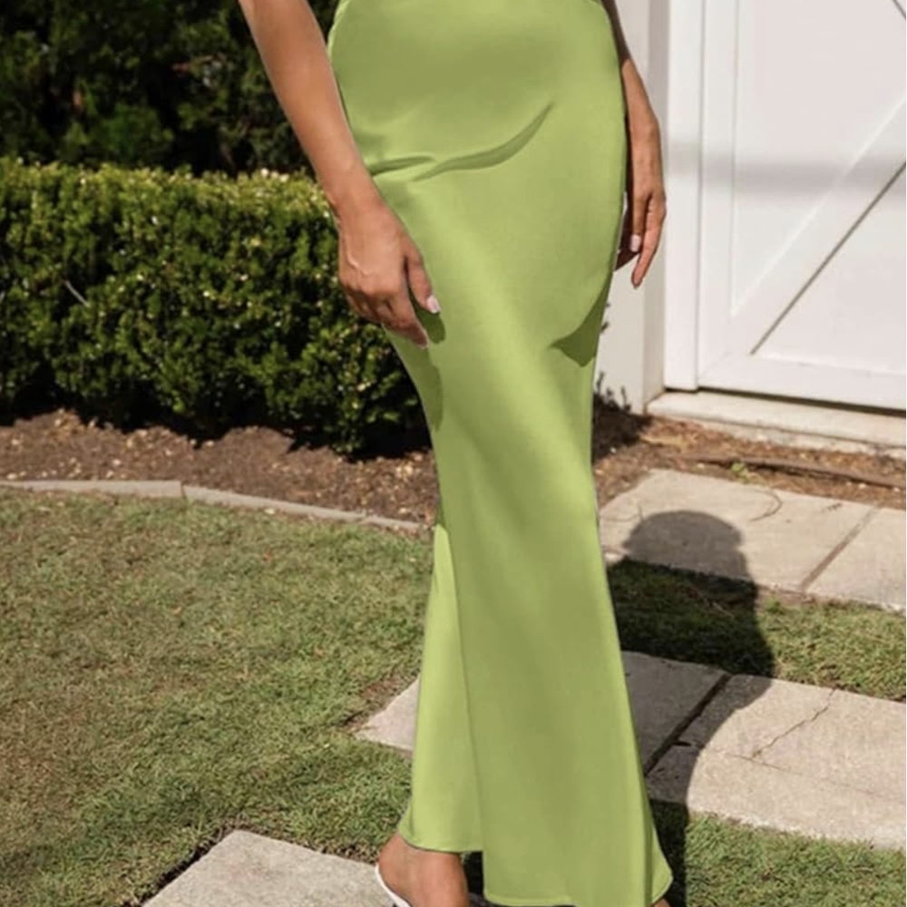 Elegant Green Maxi Skirt